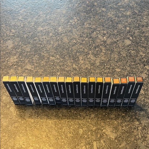 Bare Minerals Original Liquid Mineral Concealer select from 18 shades - Picture 3 of 12